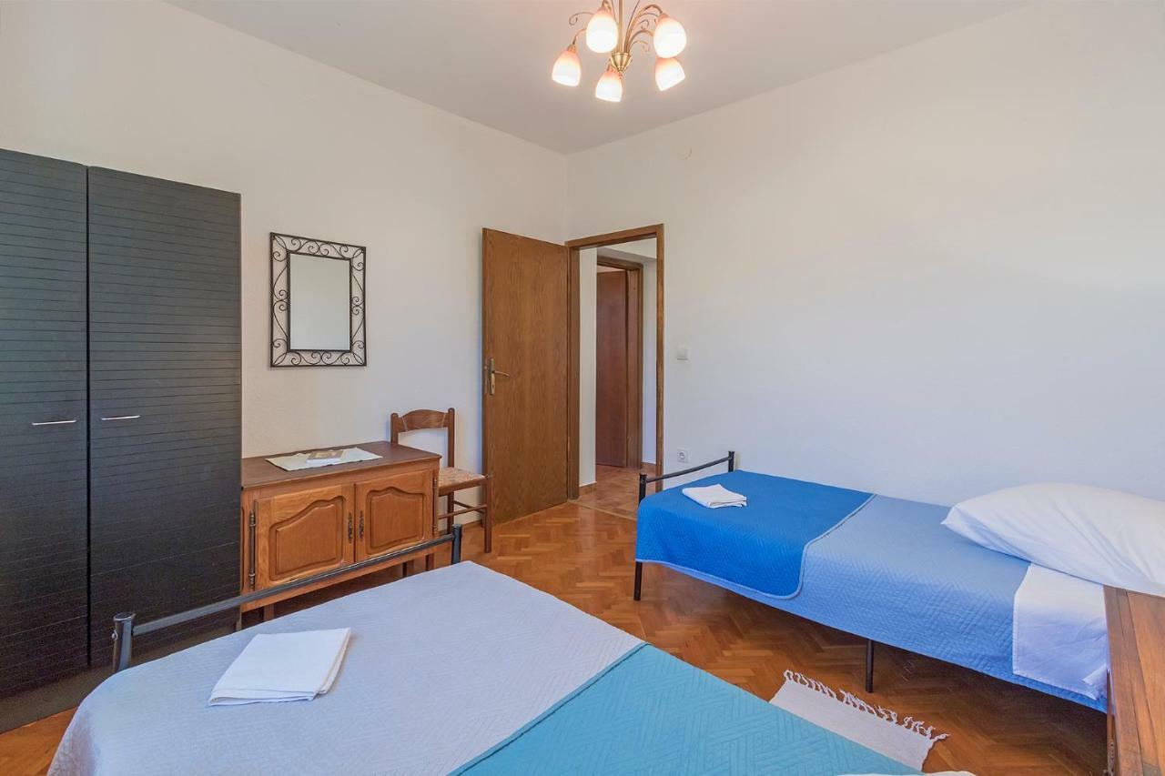 Vila Lokvanj Liznjan Bagian luar foto