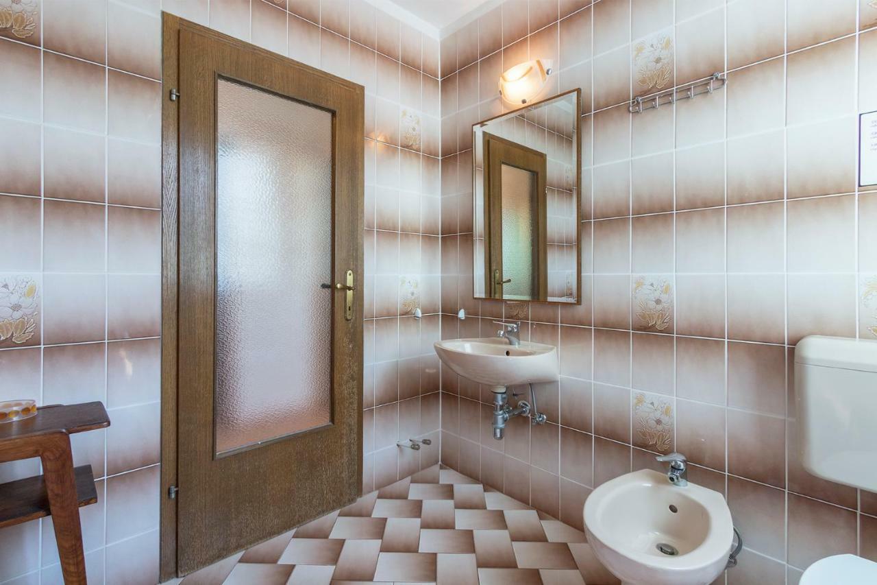 Vila Lokvanj Liznjan Bagian luar foto