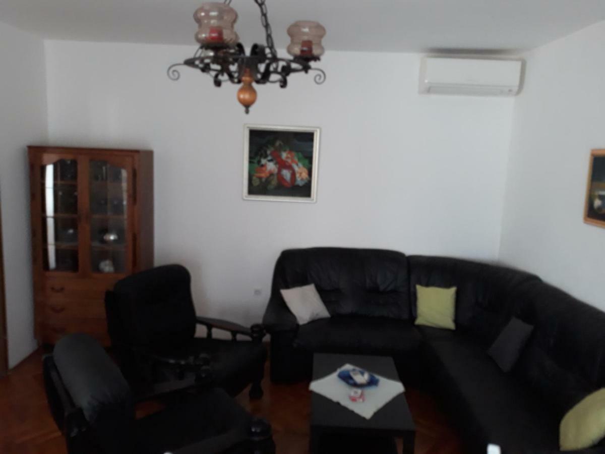 Vila Lokvanj Liznjan Bagian luar foto